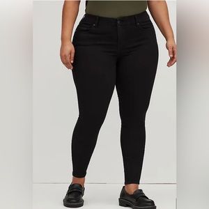 Torrid BOMBSHELL SKINNY PREMIUM STRETCH HIGH-RISE JEAN